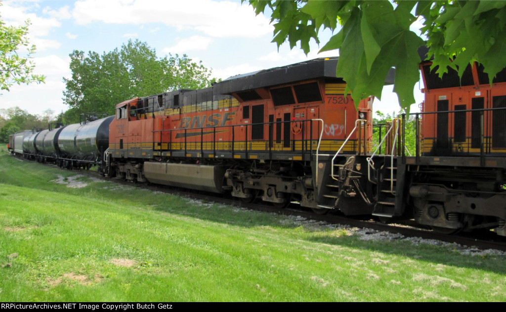 BNSF 7520